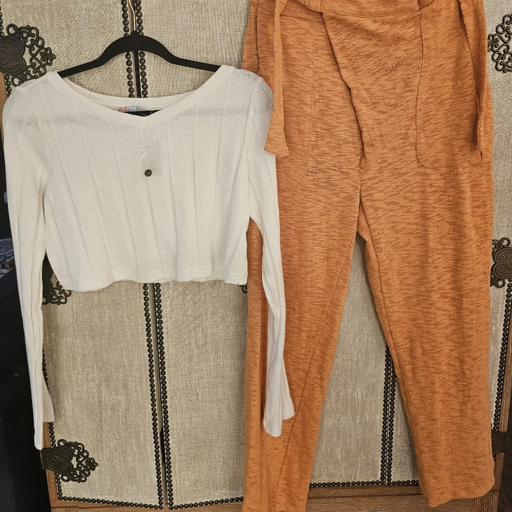 Free People Beach TY Set. NWOT. Size S. - Picture 3 of 7